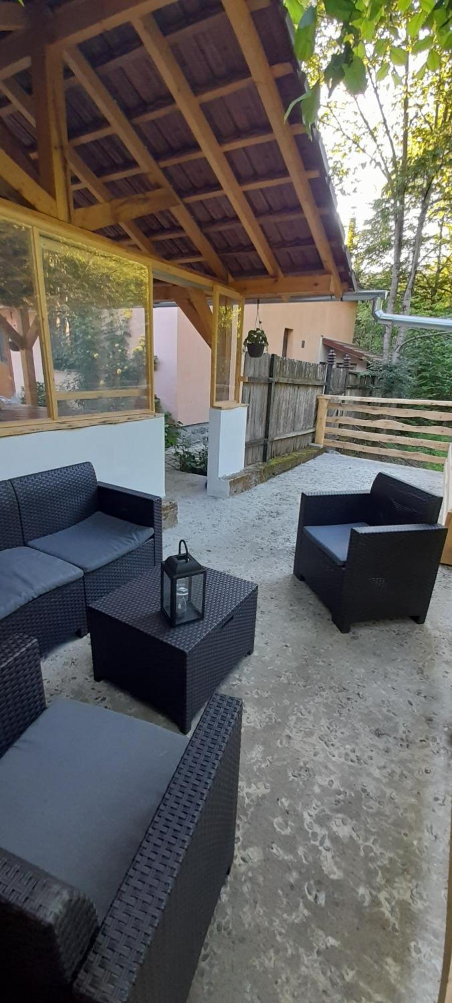 Casa Iulia & Matei Holiday home *