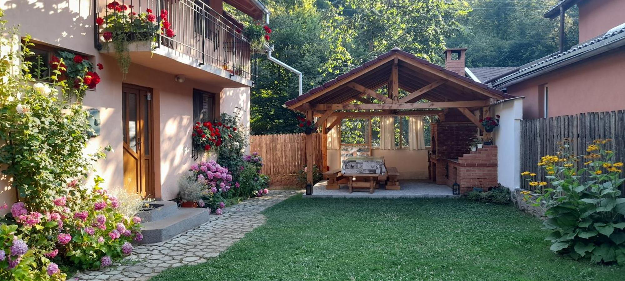 Holiday home Casa Iulia & Matei Cartisoara